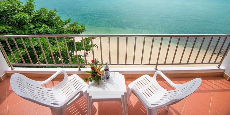 Tri Trang 4* Patong